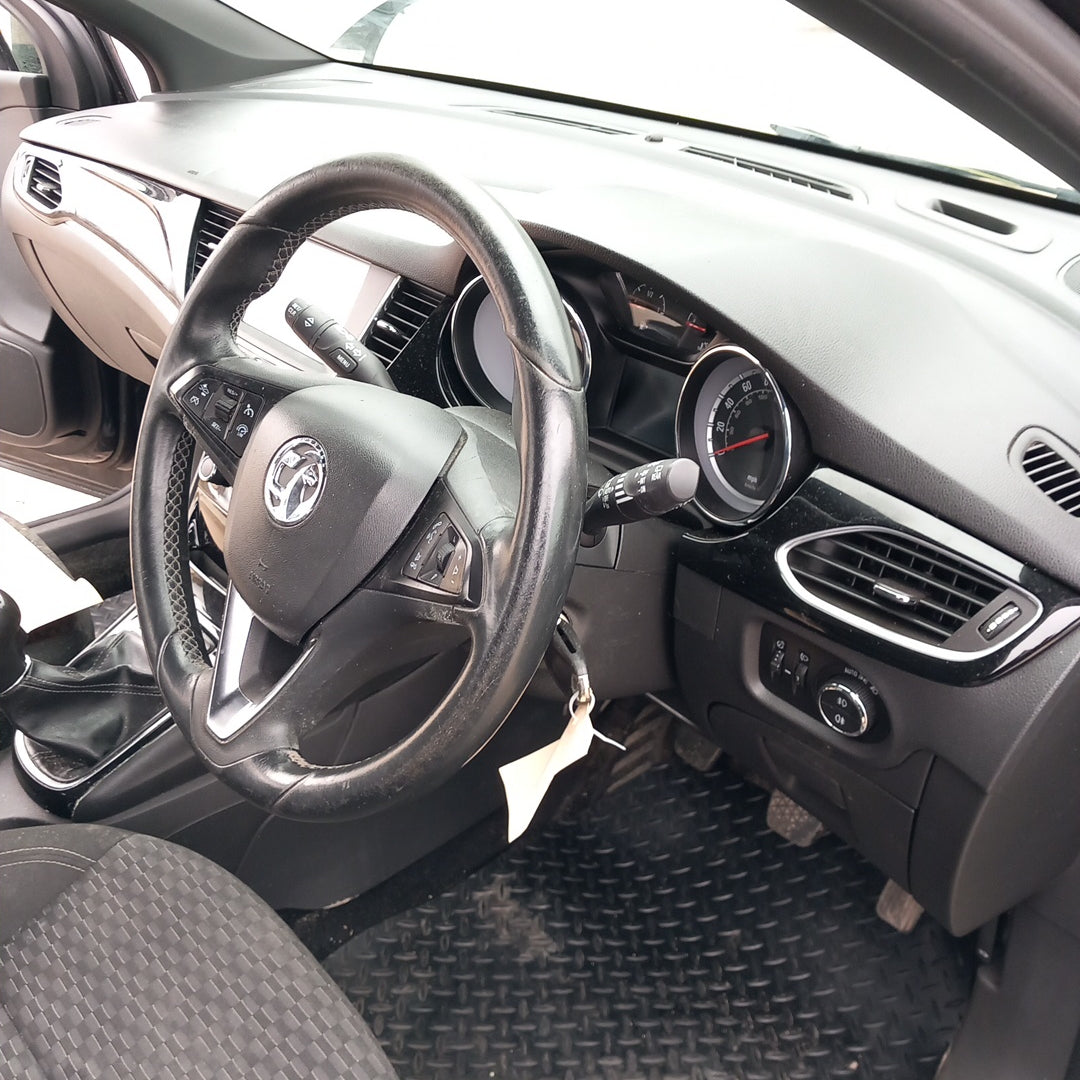 Opel Astra K 5-door 1,4 Turbo B14XFT 2015 снимки/ B1601