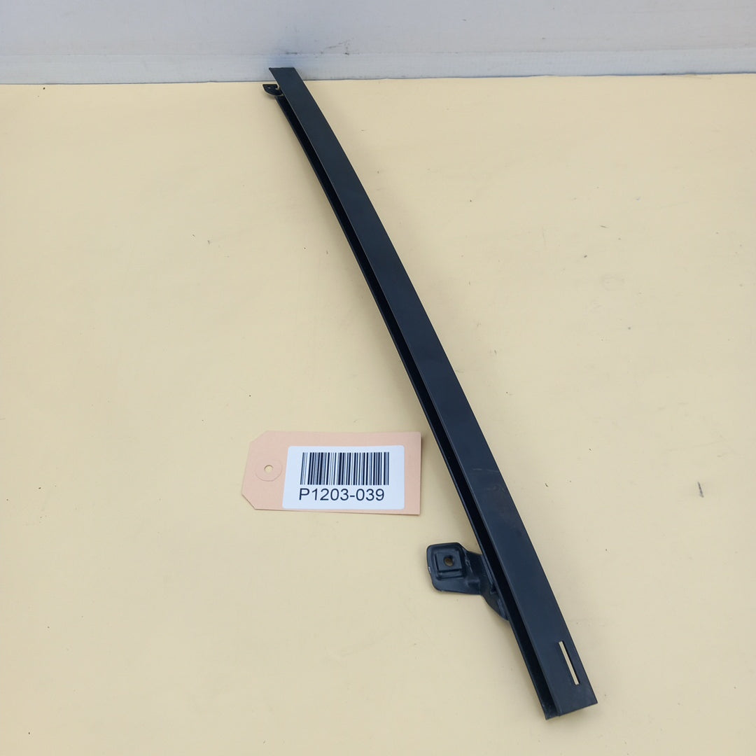 Разделителна лайсна задна дясна врата Opel Zafira C Tourer