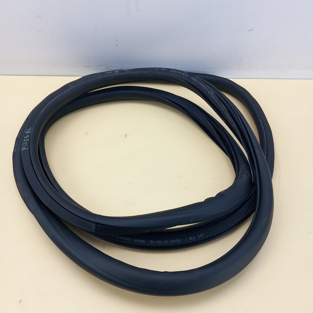 Уплътнение каросерия задна лява врата Opel Zafira C Tourer