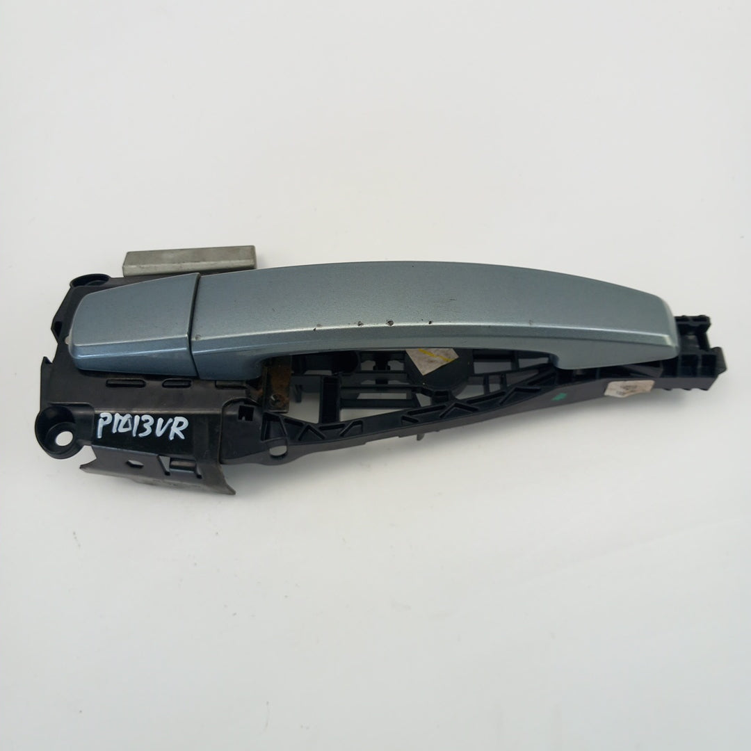 Външна дръжка на врата предна дясна Дефект Silbersee Z179 / GEV, RHD Opel Astra J