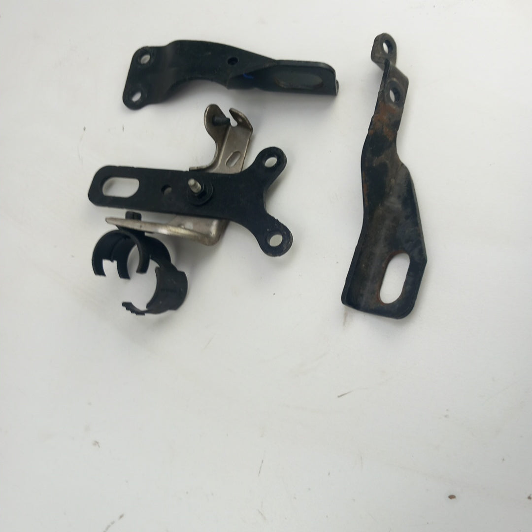 Пакет разни държачи по двигателя Opel Astra K 5-врати 1,4 Turbo B14XFT