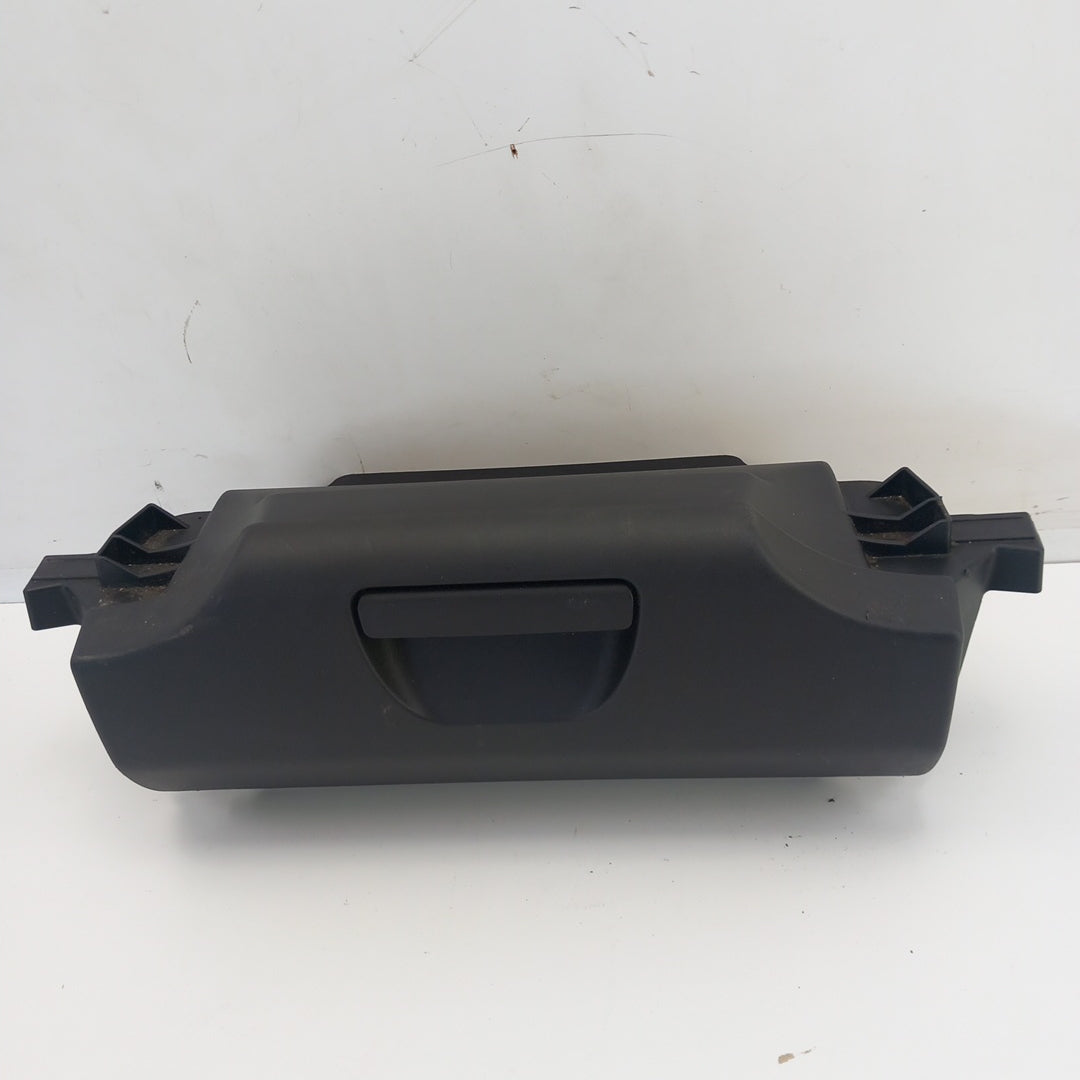 Кутия предна седалка отдолу Opel Meriva B