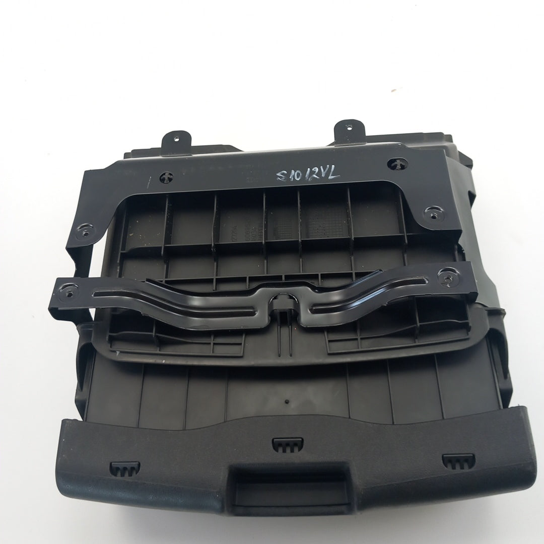 Кутия предна седалка отдолу Opel Meriva B