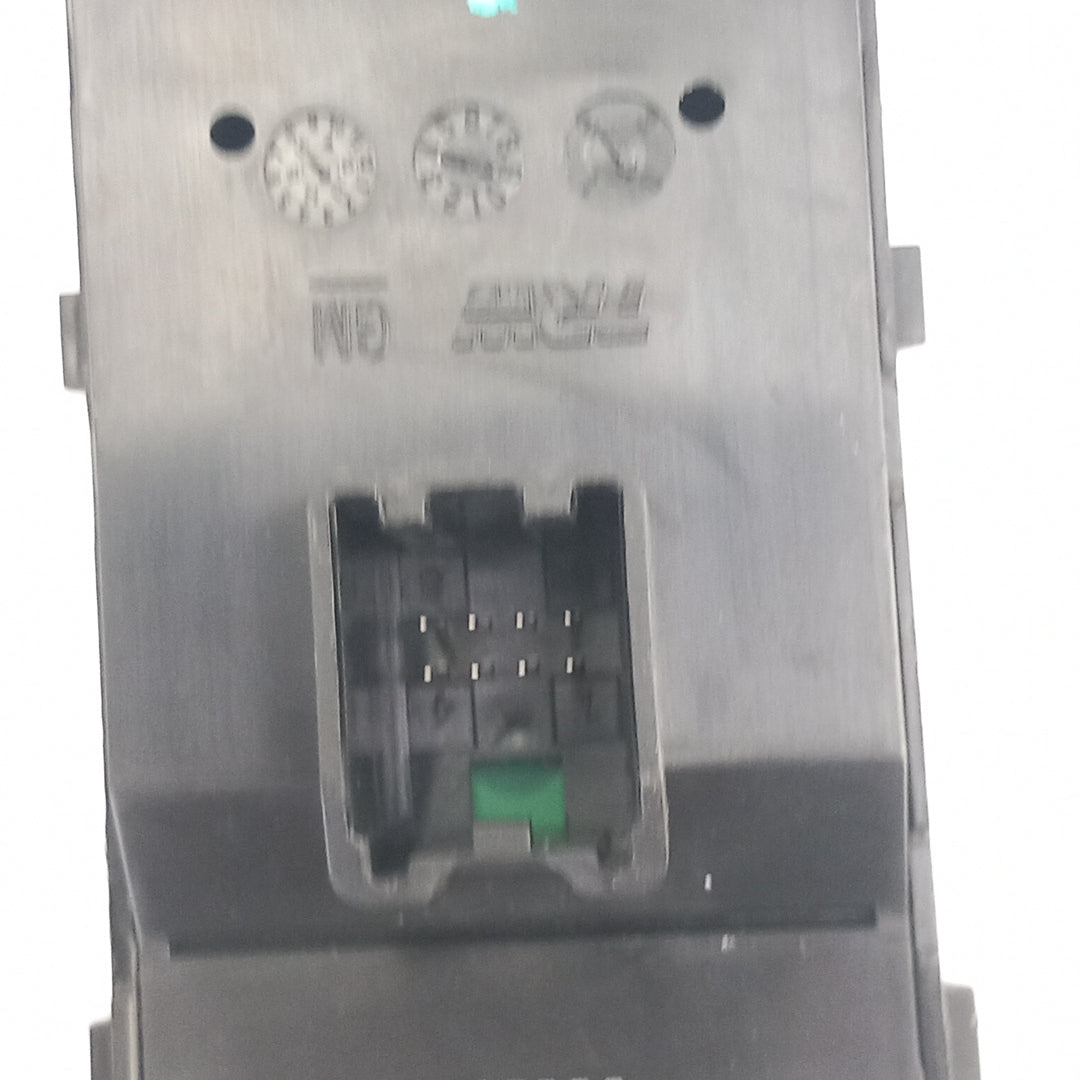 Бутон ел. стъкла предна лява врата черен Opel Meriva B