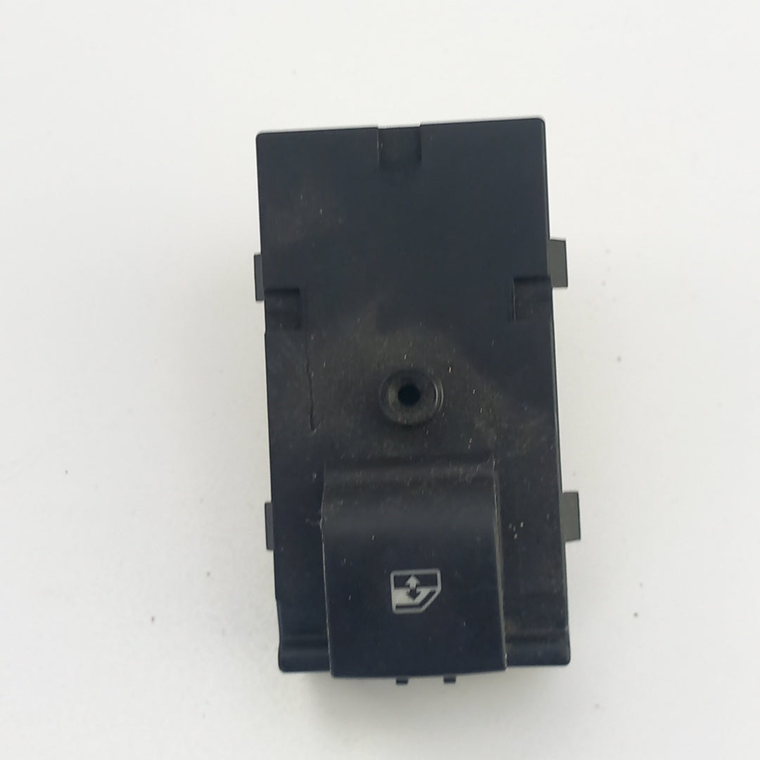 Бутон ел. стъкла задна врата лява / дясна черен Opel Meriva B