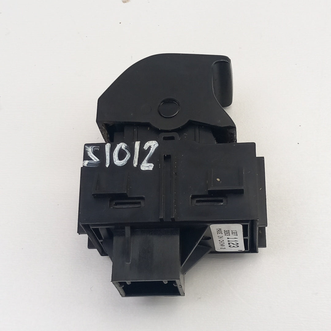 Бутон електрическа ръчна спирачка Opel Meriva B