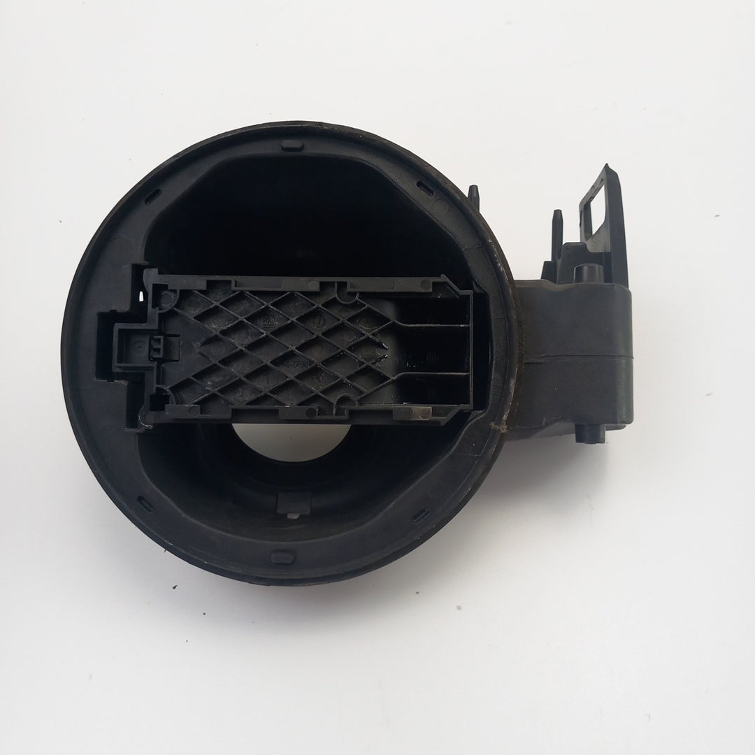 Корпус капак гърловина резервоар гориво Opel Meriva B 1,4 B14XER