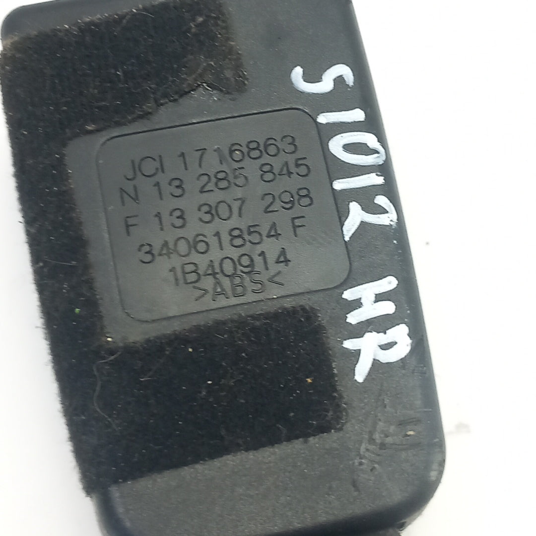 Закопчалка колан задна средна дясно Opel Meriva B