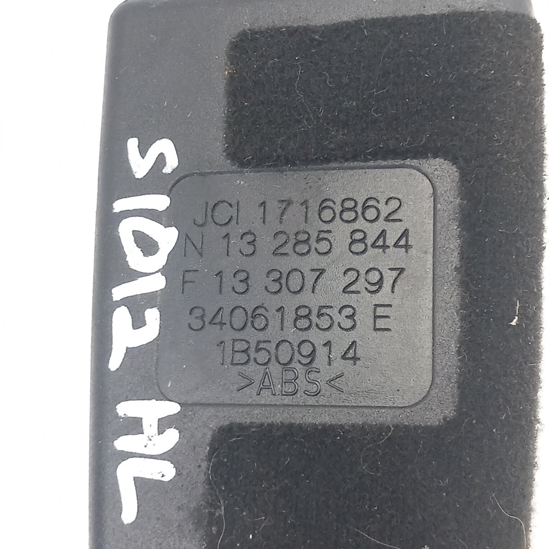 Закопчалка колан задна средна Наляво Opel Meriva B