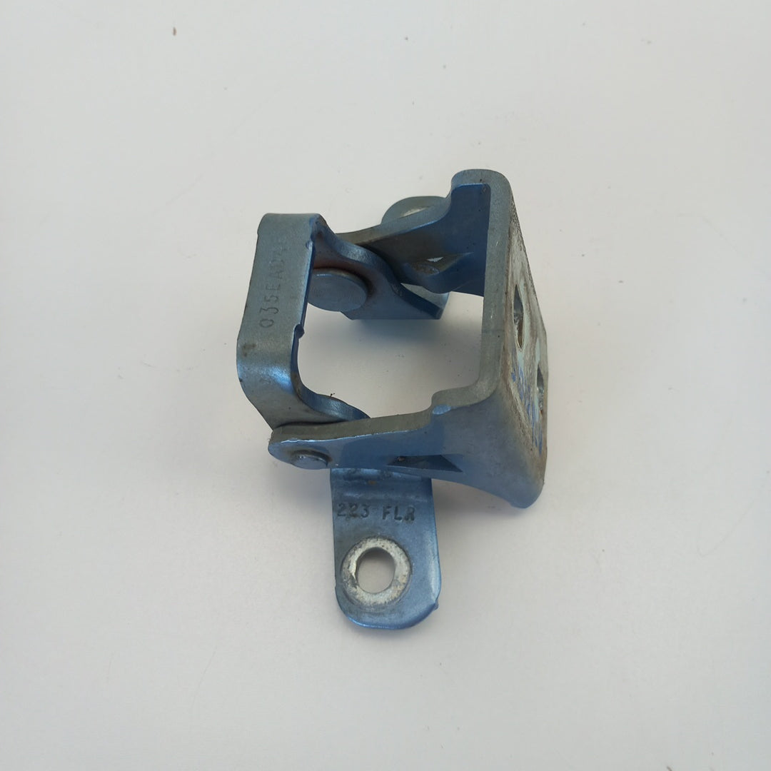 Панта врата предна лява долна Crinan Blue / 22R Opel Meriva B