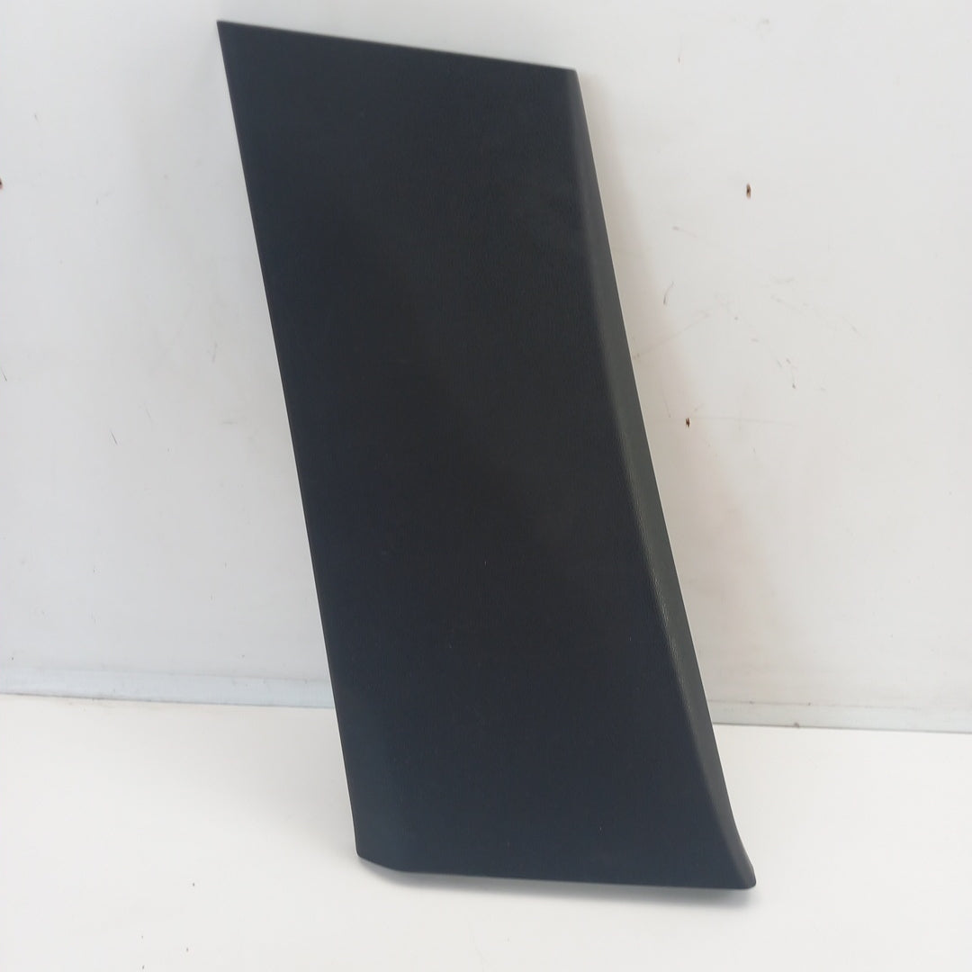 Кора средна колона лява долна черен Opel Meriva B