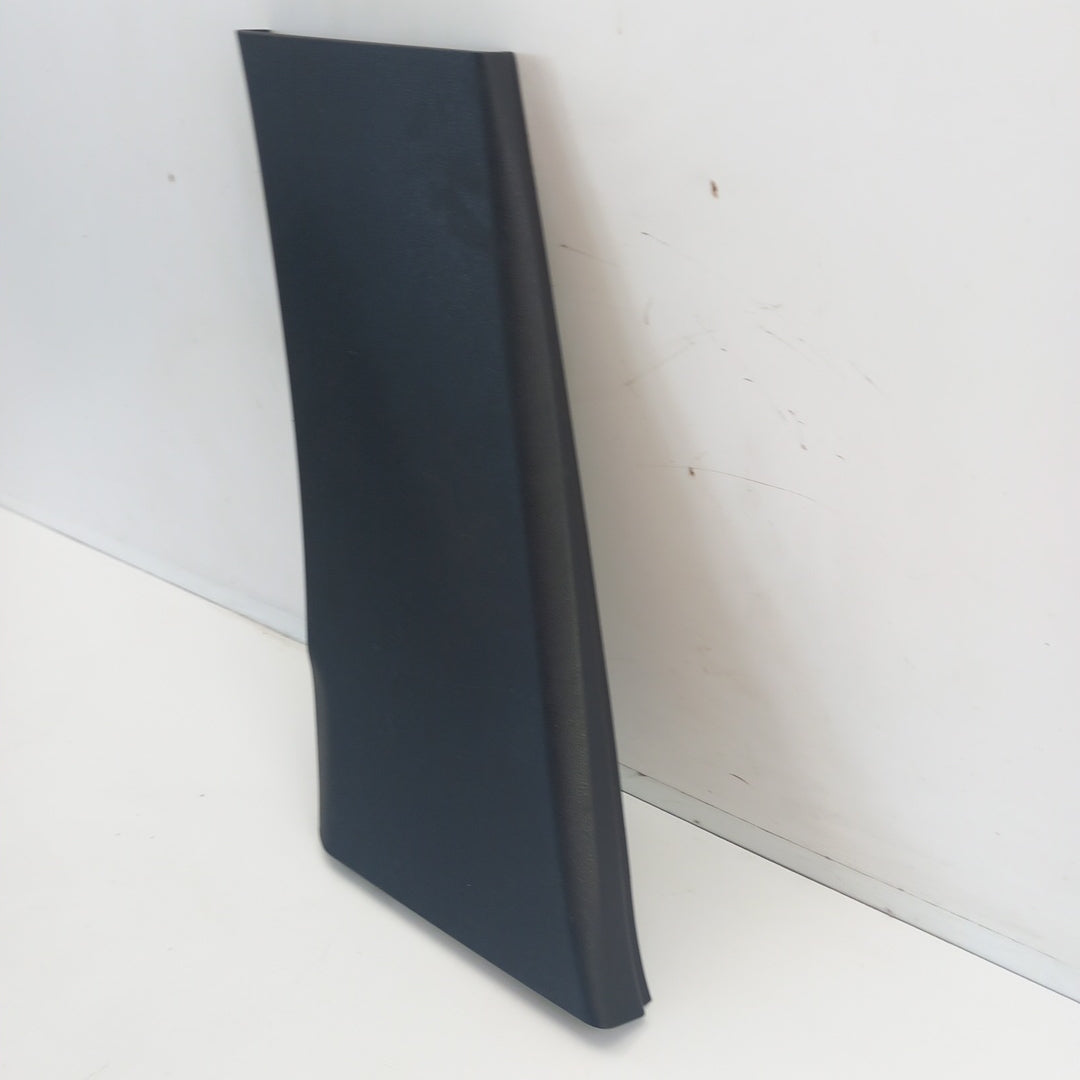 Кора средна колона лява долна черен Opel Meriva B