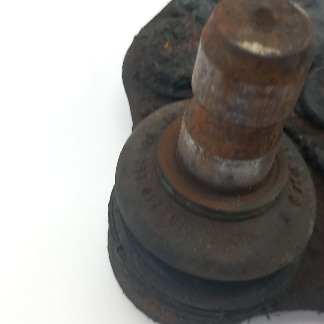 Носач преден десен Opel Meriva B