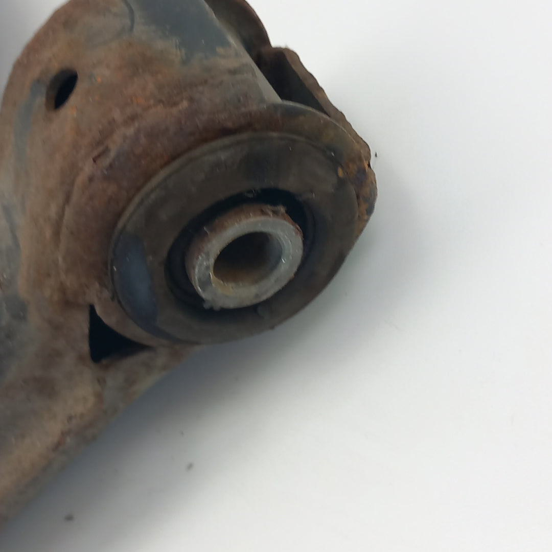 Носач преден десен Opel Meriva B