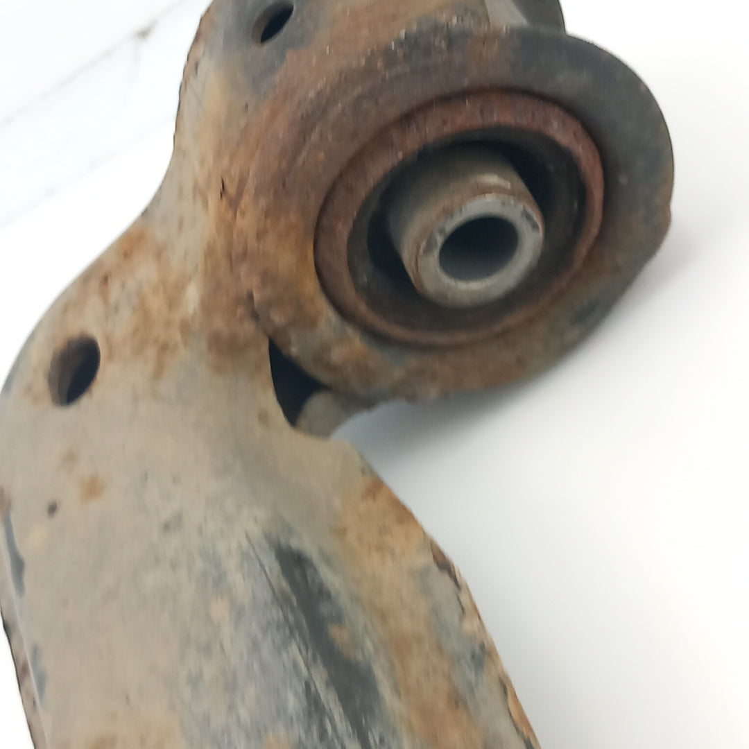 Носач преден десен Opel Meriva B