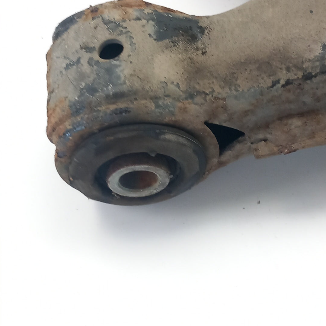 Носач преден десен Opel Meriva B