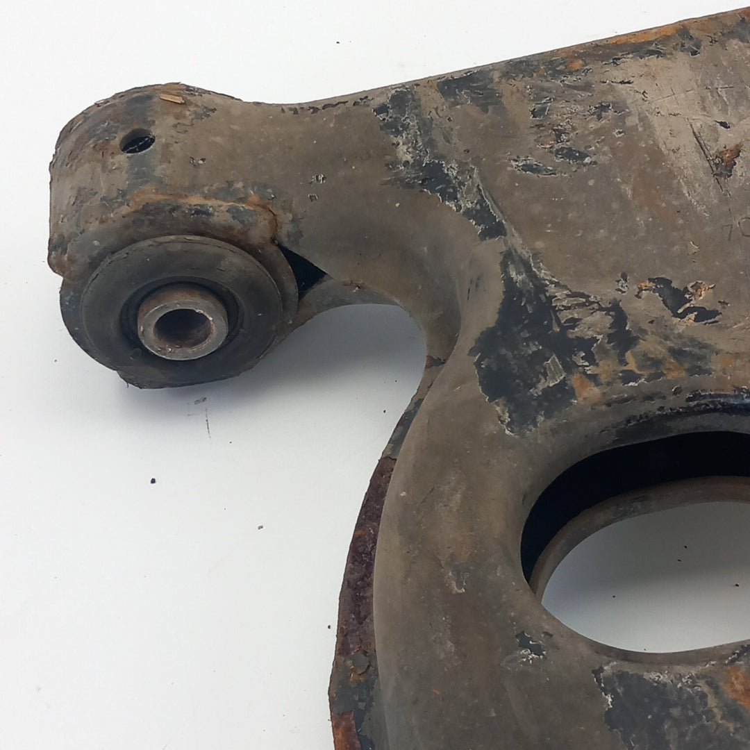 Носач преден ляв Opel Meriva B