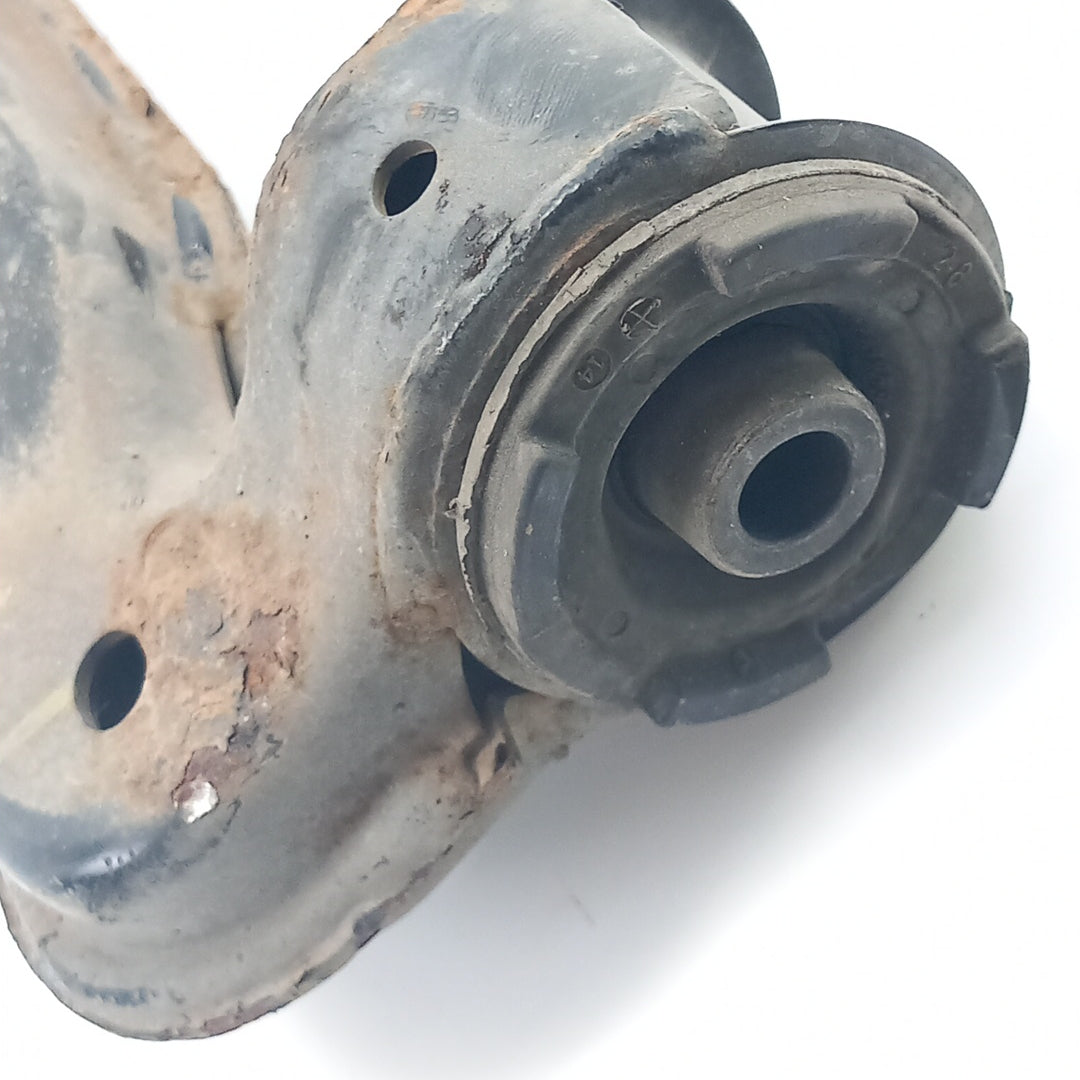 Носач преден ляв Opel Meriva B