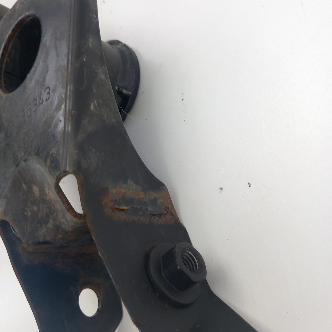 Държач опора предна броня ляв комплект дясно Opel Meriva B