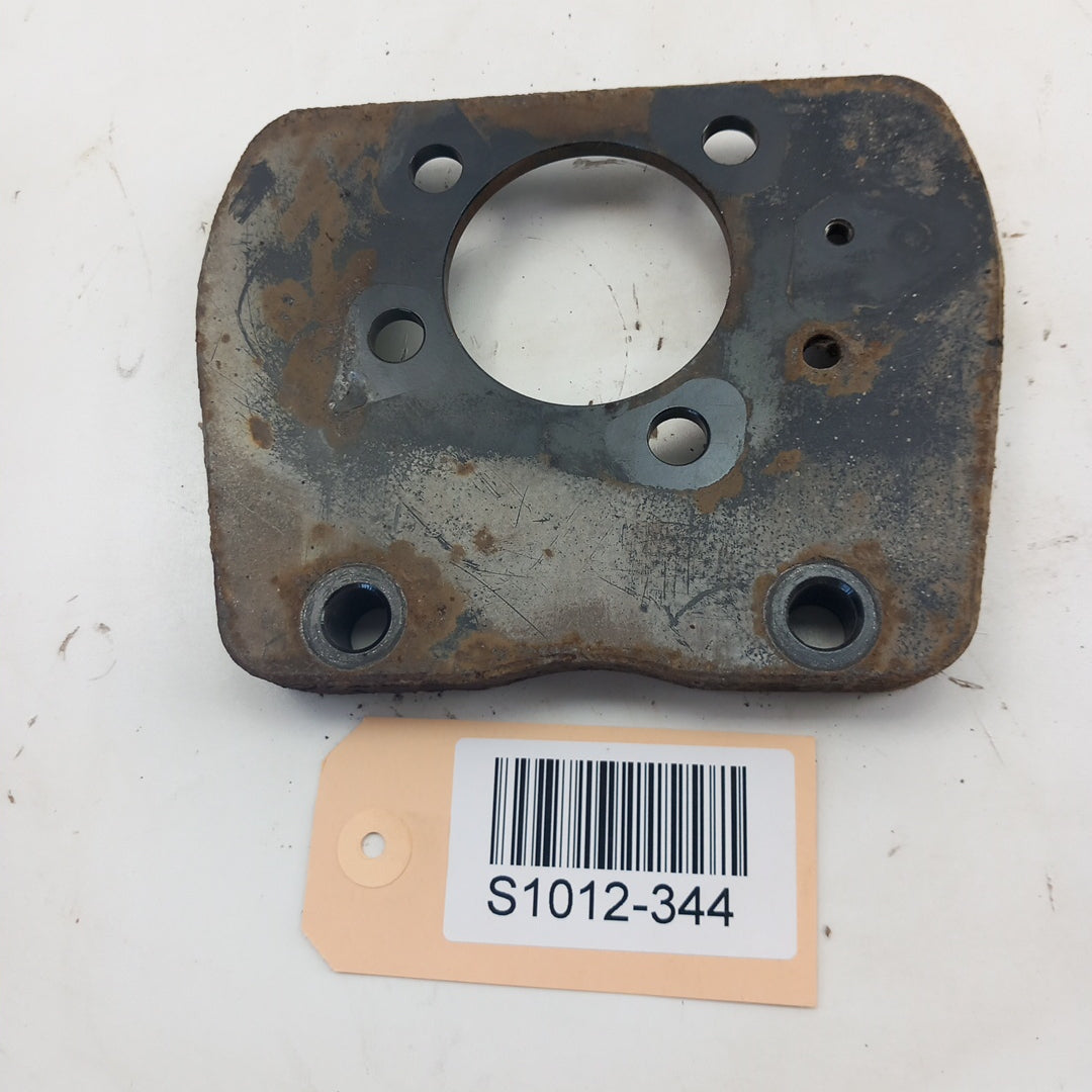 Държач спирачен диск заден десен Opel Meriva B