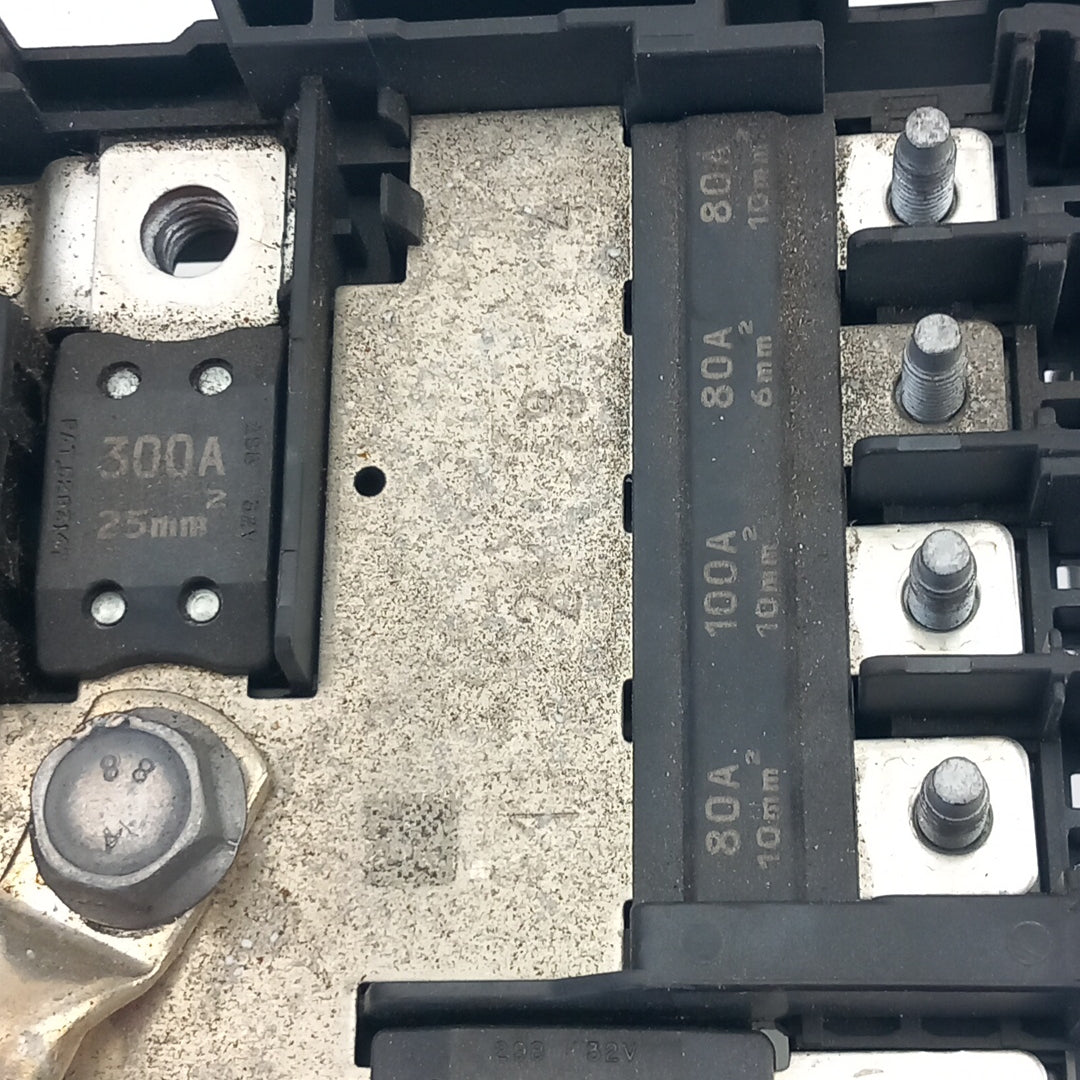 Бушониера акумулатор TQ Opel Meriva B 1,4 B14XER