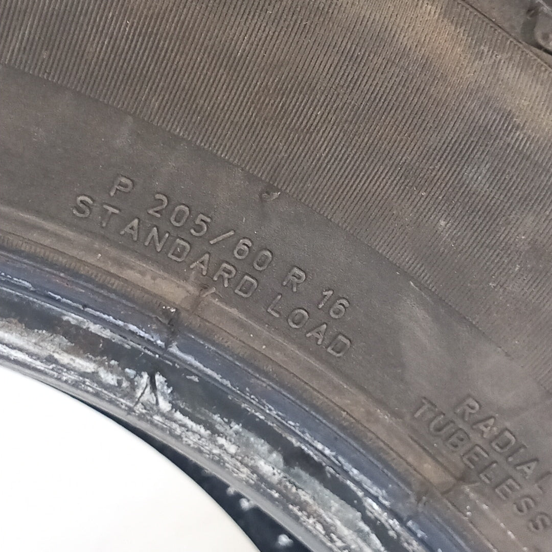 Комплект 16" цола 2 броя летни гуми Pirelli Cinturato 205/60R16