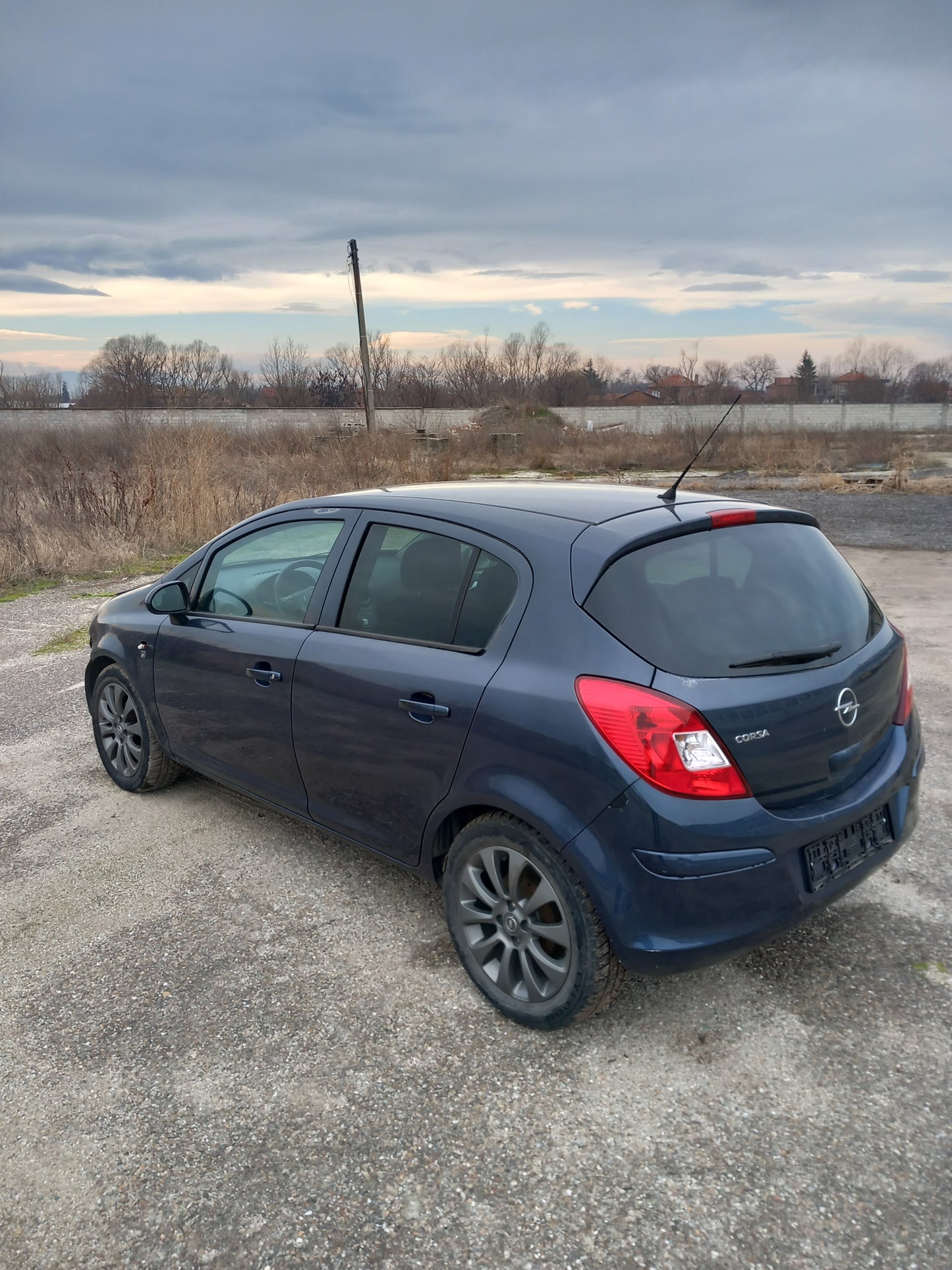 Opel Corsa D 1,2 A12XER metro blue 4/5 doors 2010 / S0721 снимки