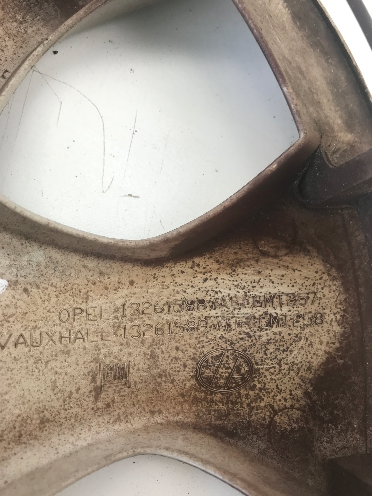 Тасове оригинални 16” цола AABP с капачки лого vauxhall Opel Meriva B