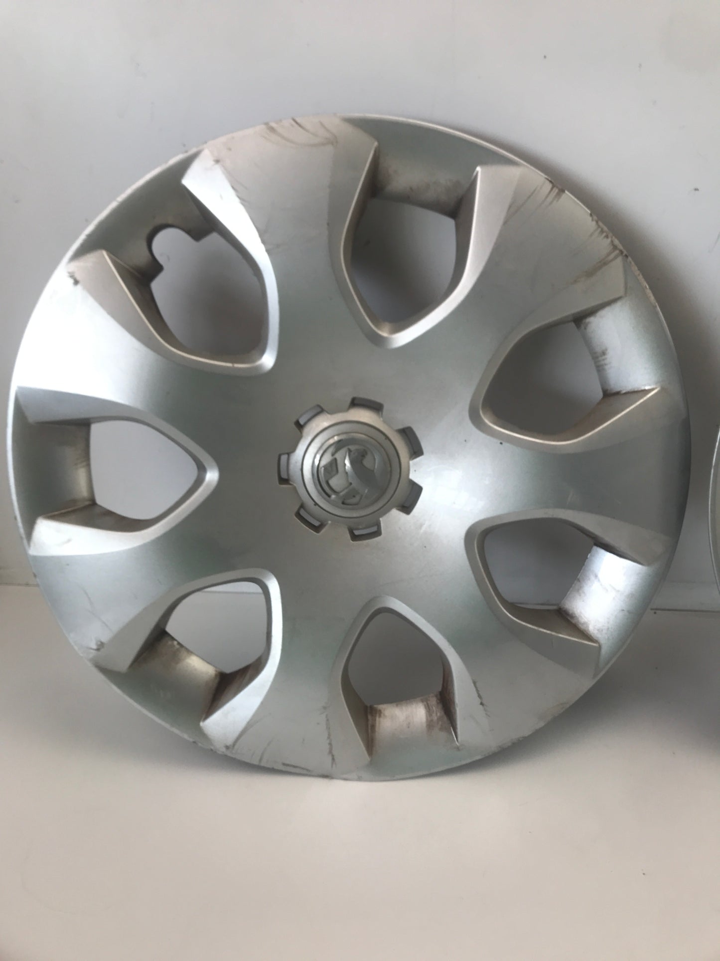 Тасове оригинални 16” цола AABP с капачки лого vauxhall Opel Meriva B