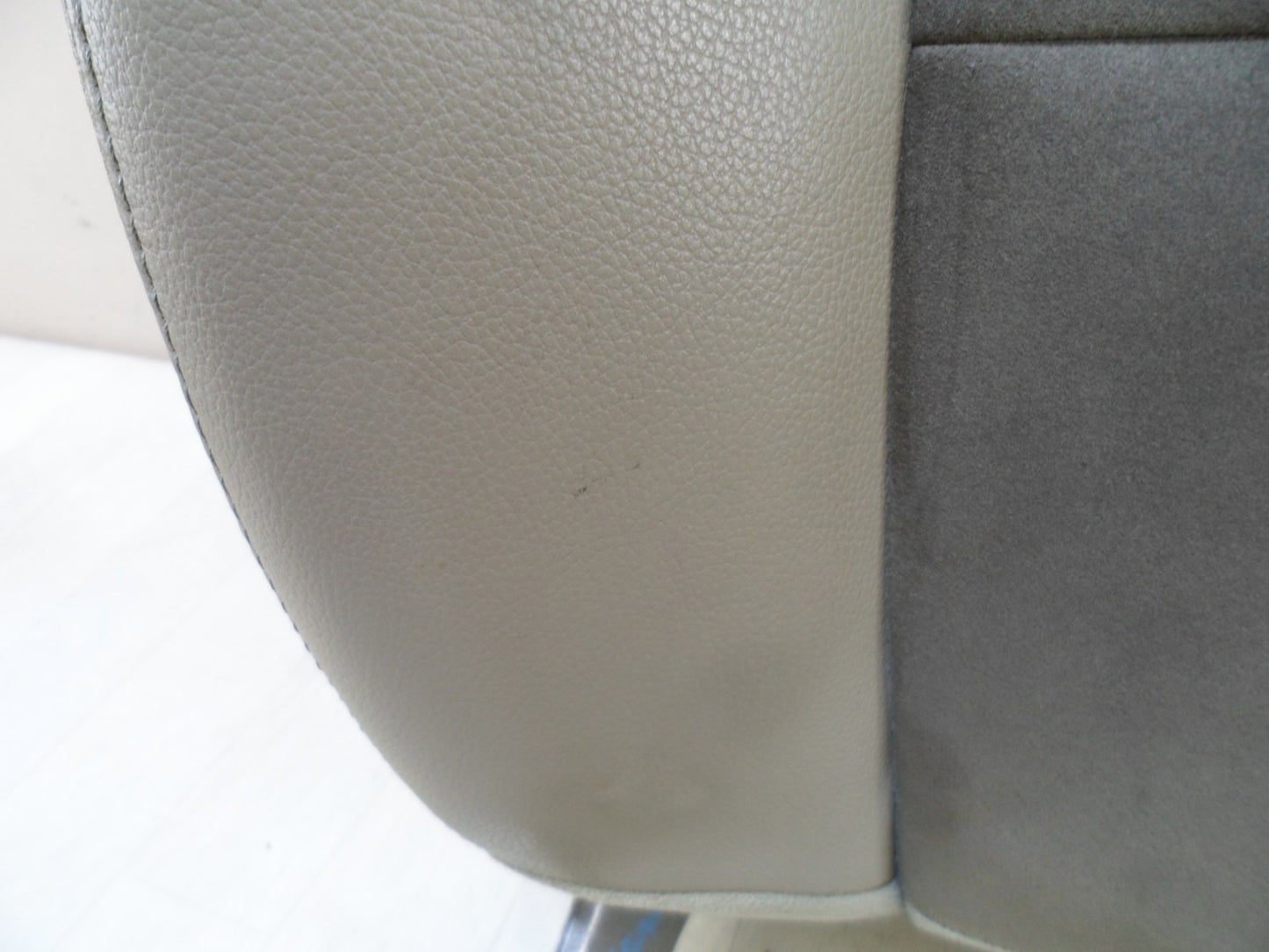 Част кожена седалка облегалка шофьорска седалка бежова предна лява Range Rover Sport L320 LS