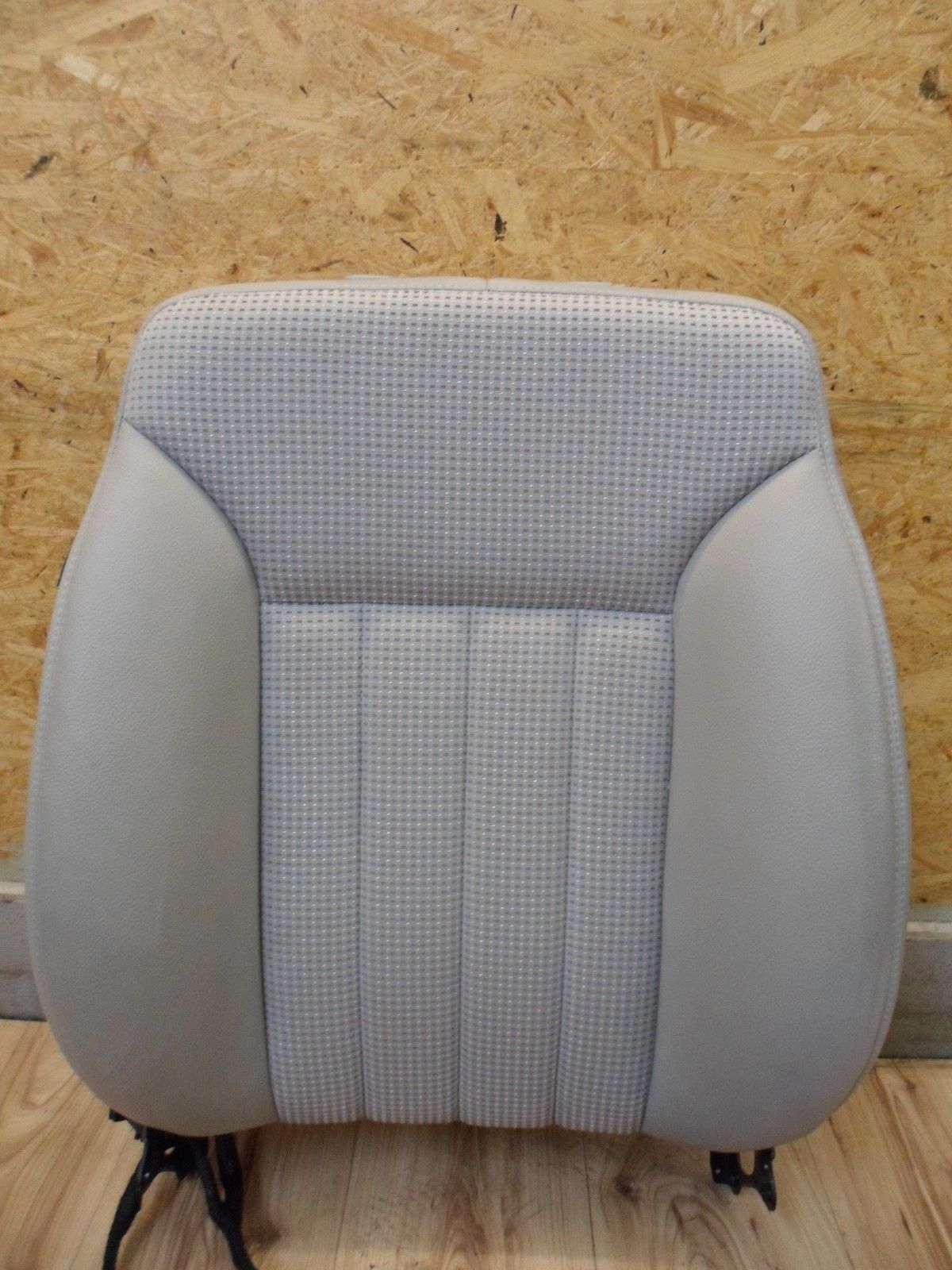 Sitzlehne Lehne Sitz Beifahrersitz vorne rechts Heizung Farbe Grau Mercedes W251