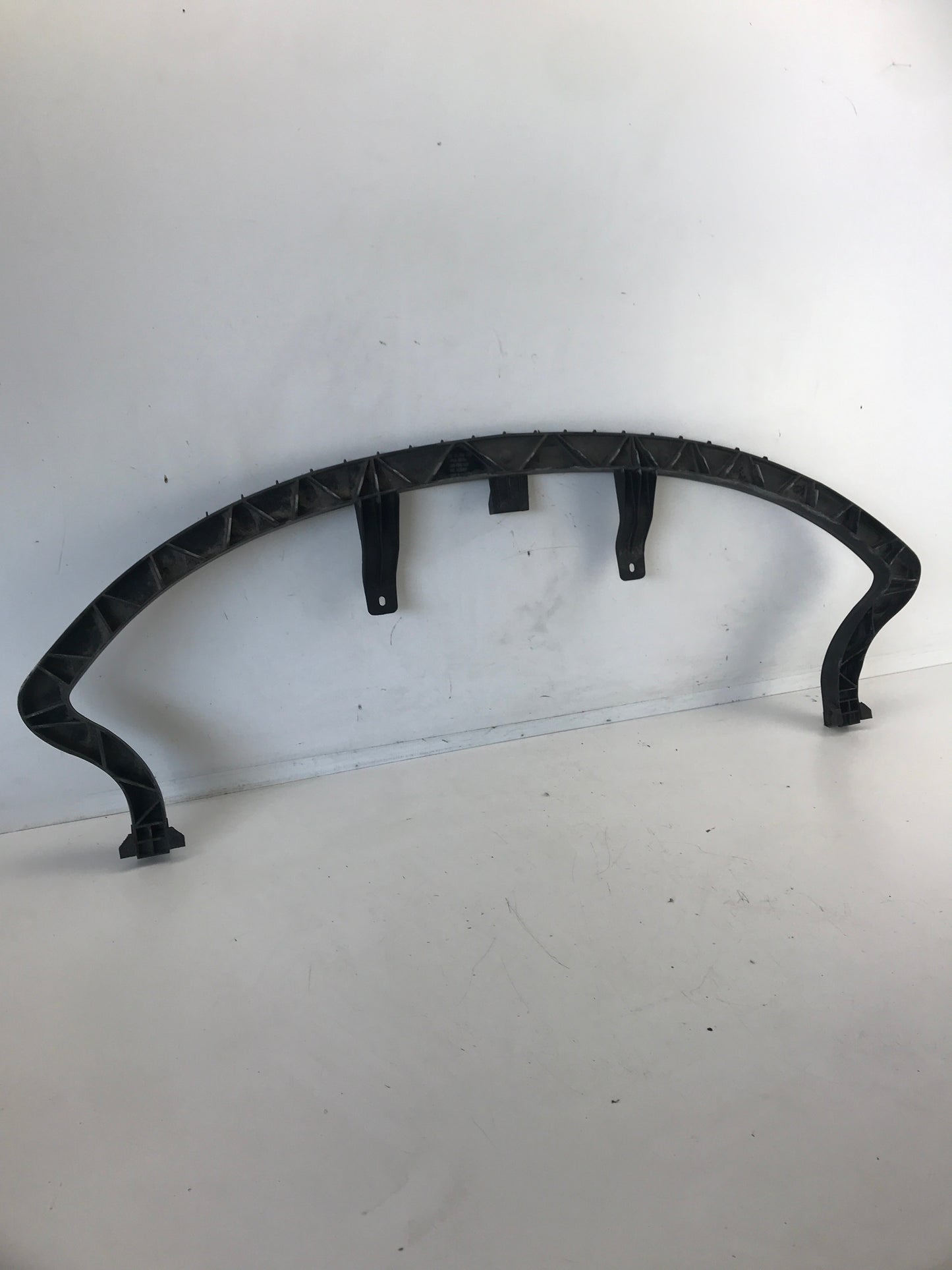 Долен държач предна броня Opel Meriva B