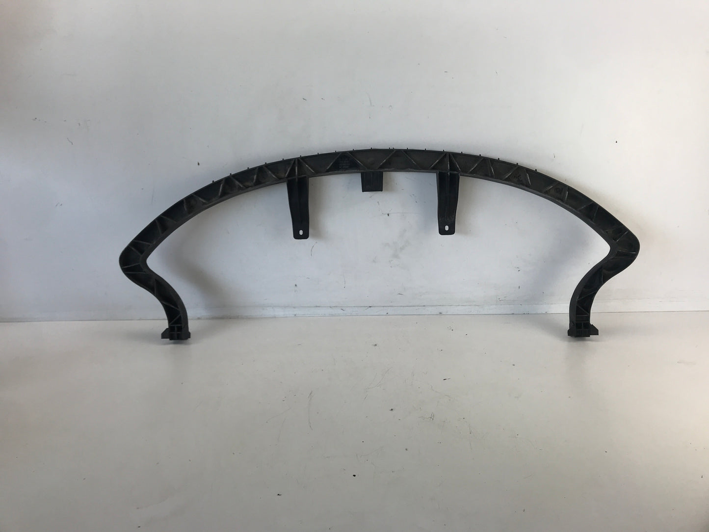 Долен държач предна броня Opel Meriva B