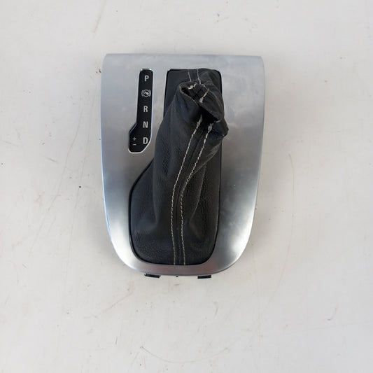 Капака панел дисплей скоростен лост автоматик Opel Astra J