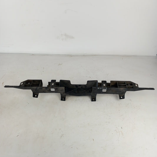 Държач централен предна броня Opel Astra J