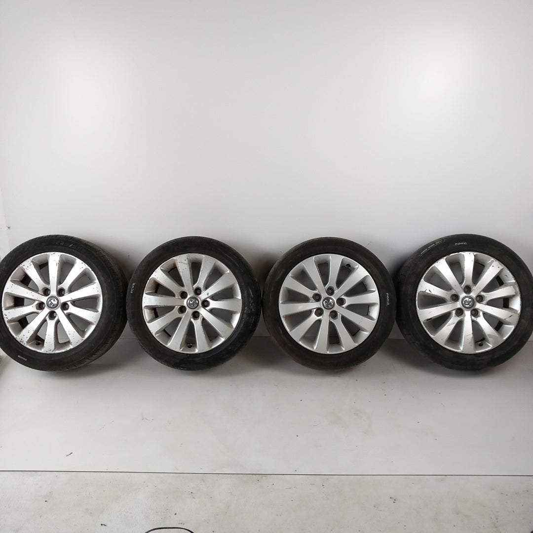 Комплект 17" цола алуминиеви джанти 17x7 HT 5x115 Opel Astra J