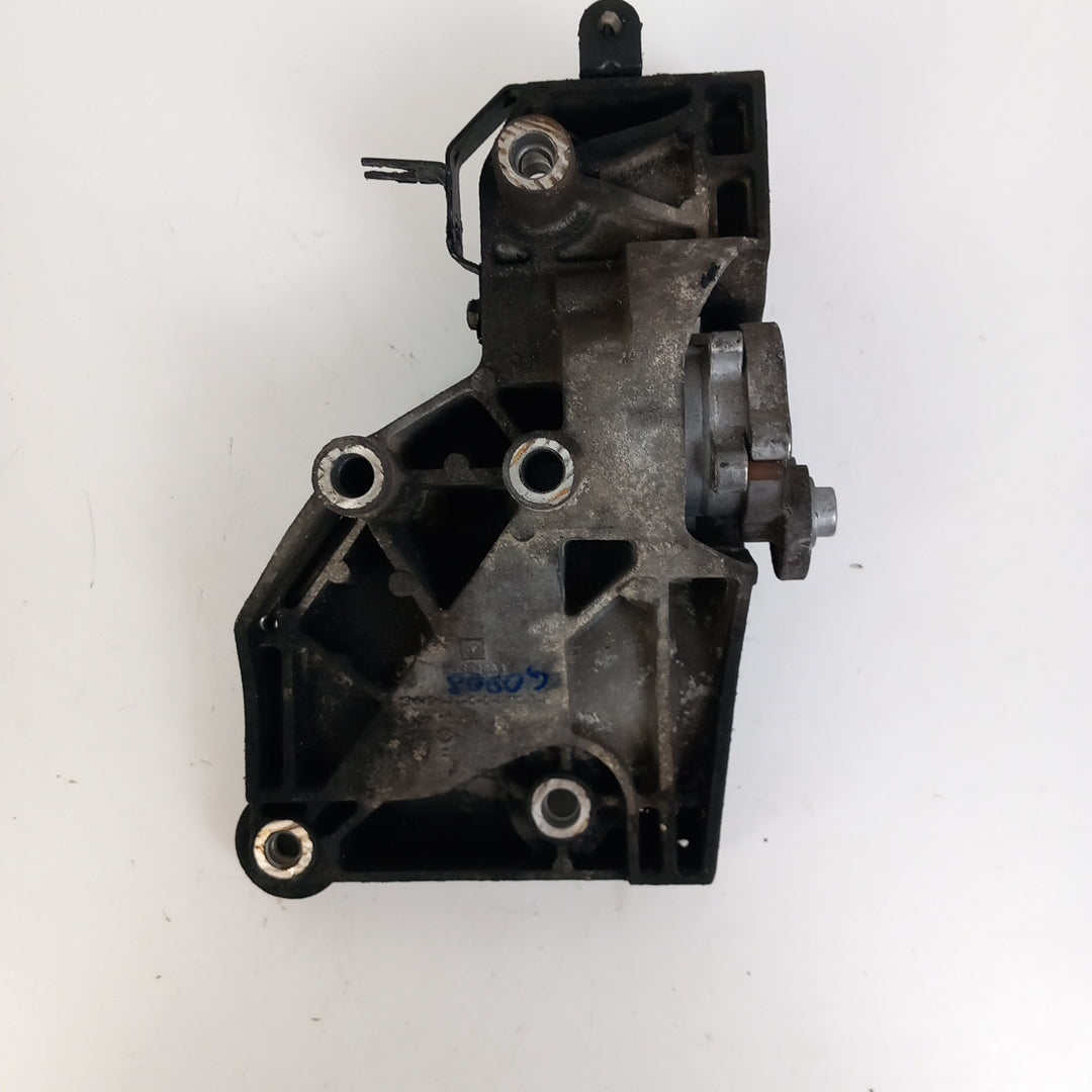 Стойка носач двигател компресор климатик серво помпа Opel Insignia A 2,0 CDTI