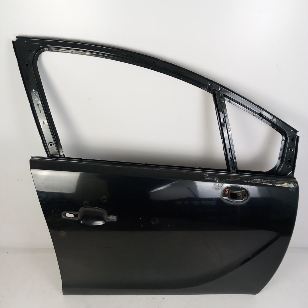 Врата предна дясна черен карбон 22C GAR Opel Meriva B