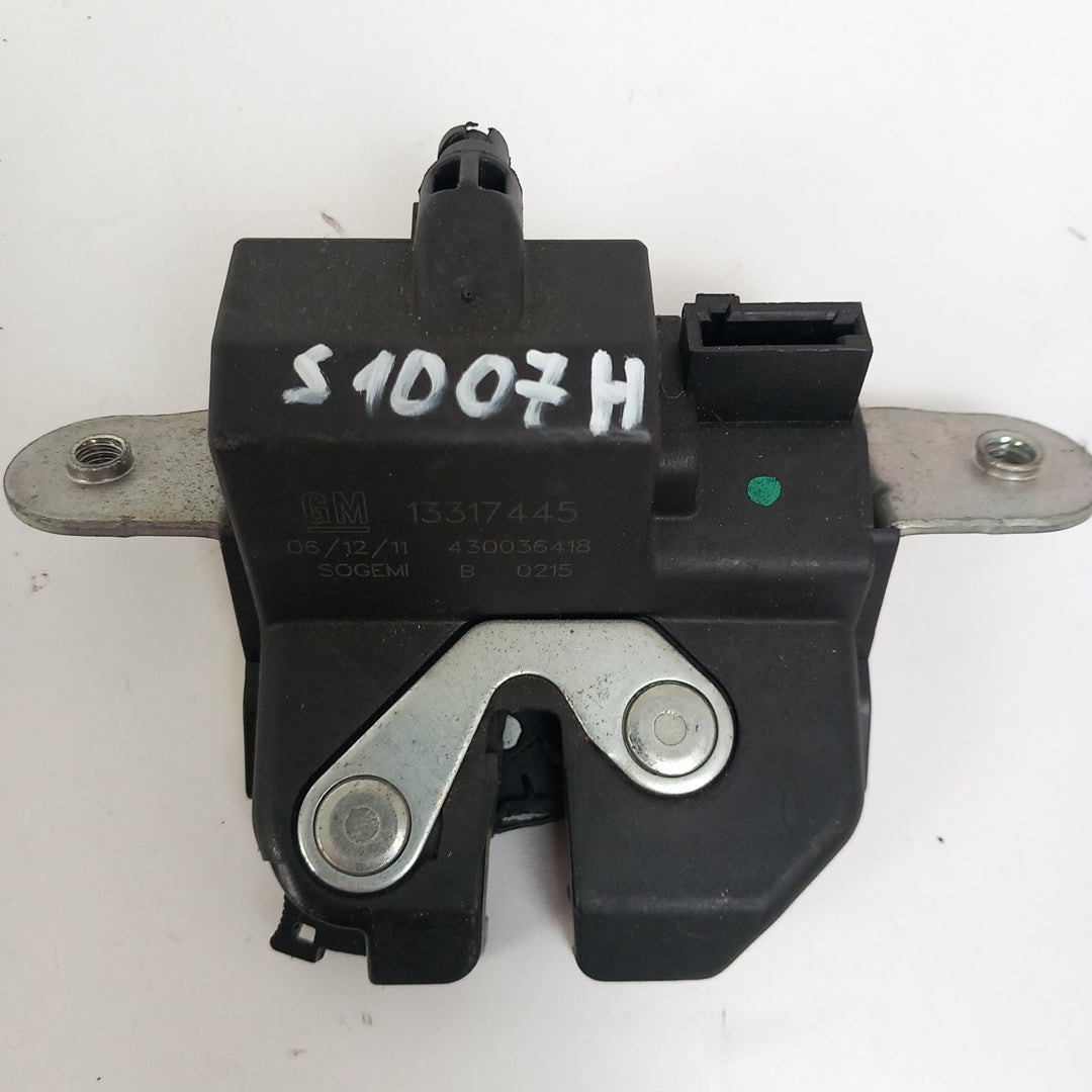 Брава централно багажник Opel Meriva B