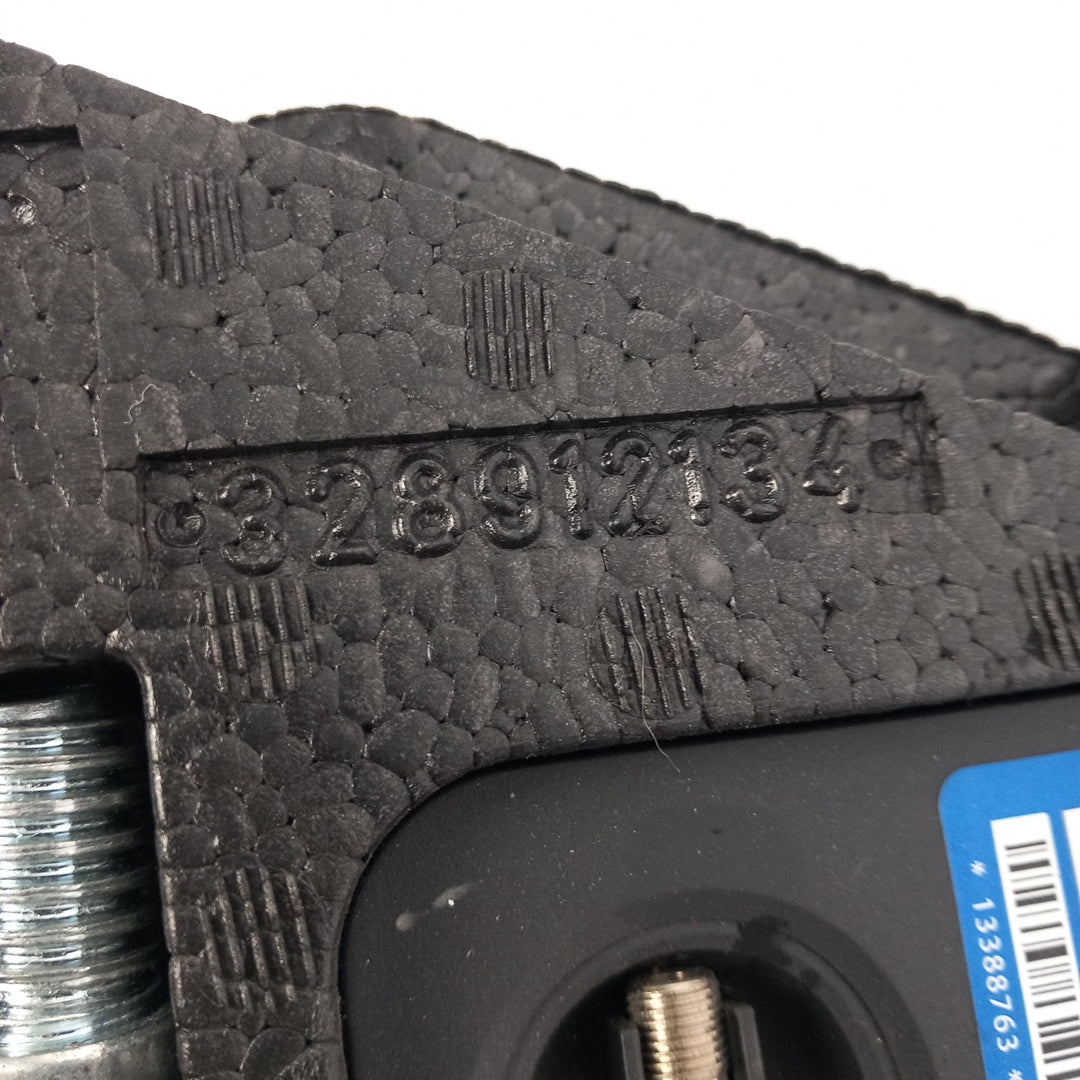 Кутия за инструменти комплект компресор за гуми Opel Meriva B