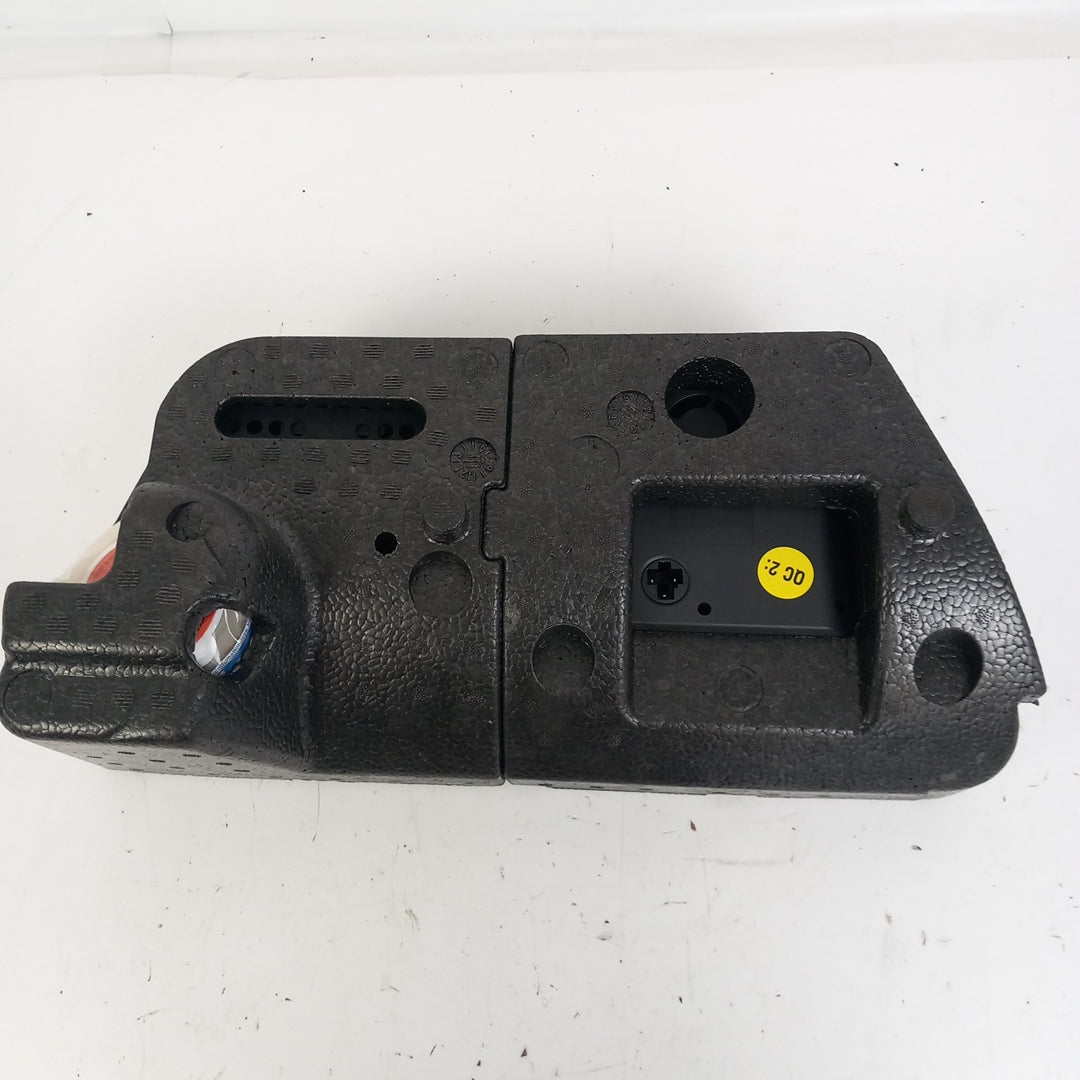 Кутия за инструменти комплект компресор за гуми Opel Meriva B