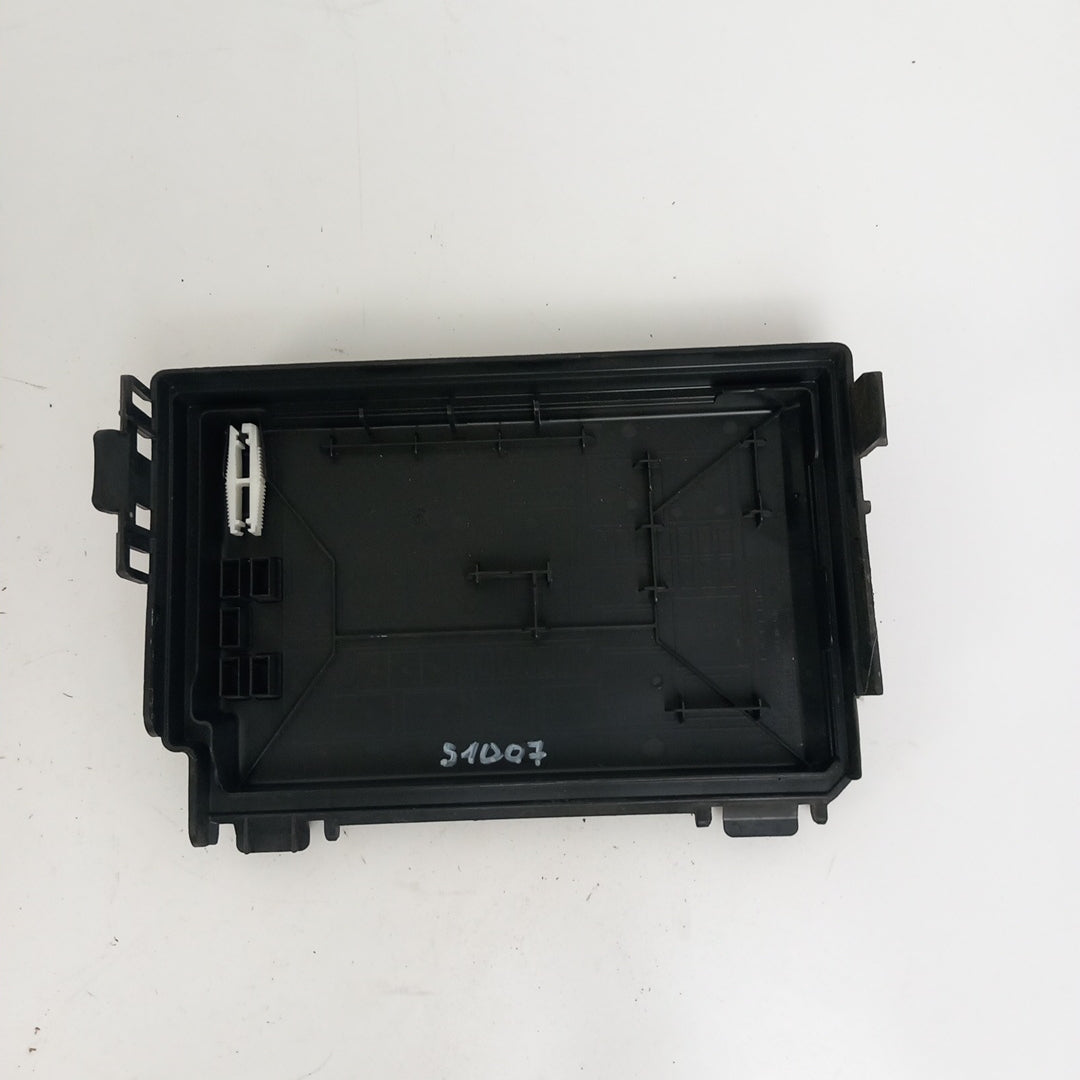 Капак кутия бушониера Opel Meriva B