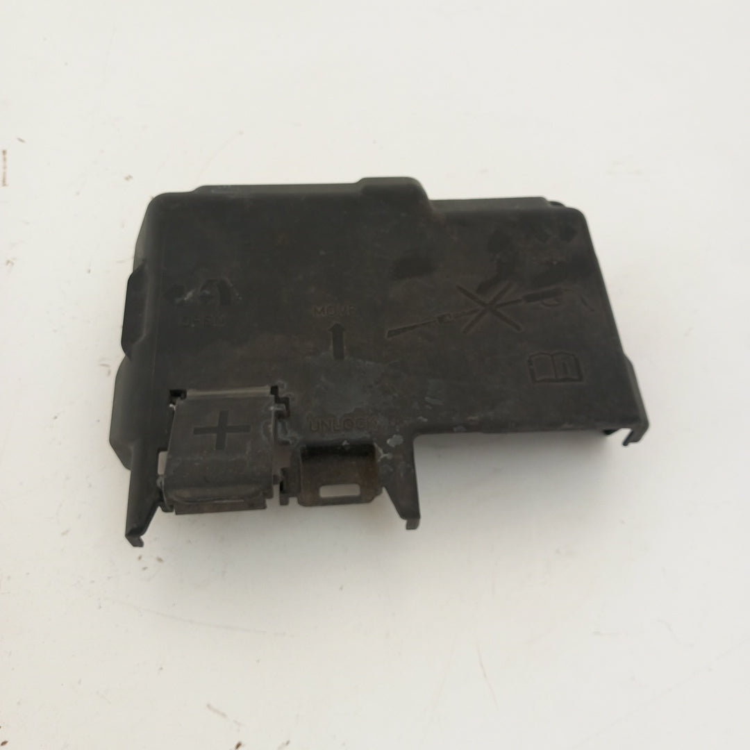 Капак за бушониера предна Opel Meriva B 1,4 A14XER