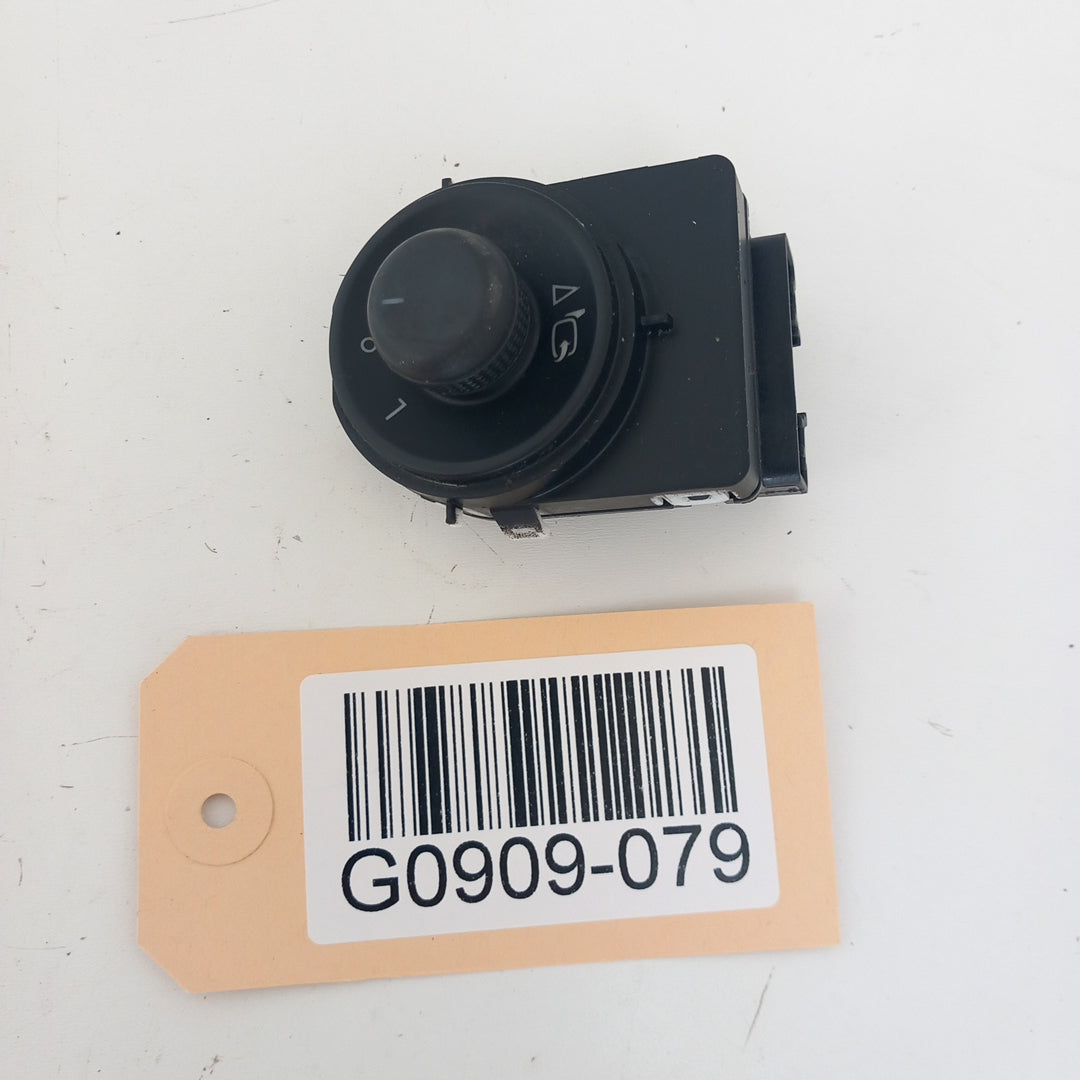 Бутон копче странични ел сгъваеми огледала Opel Insignia A