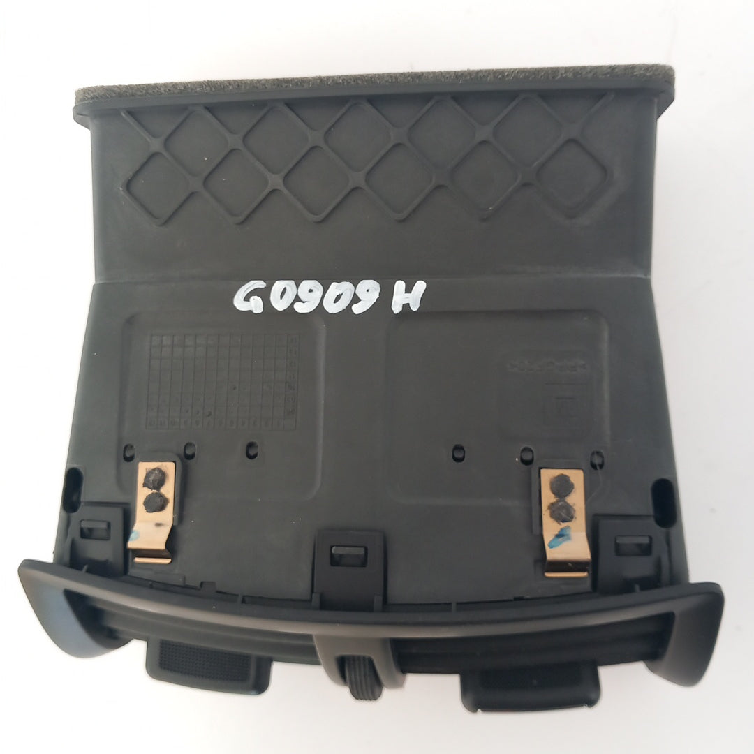 Въздуховод вентилационна решетка задна централна конзола Opel Insignia A