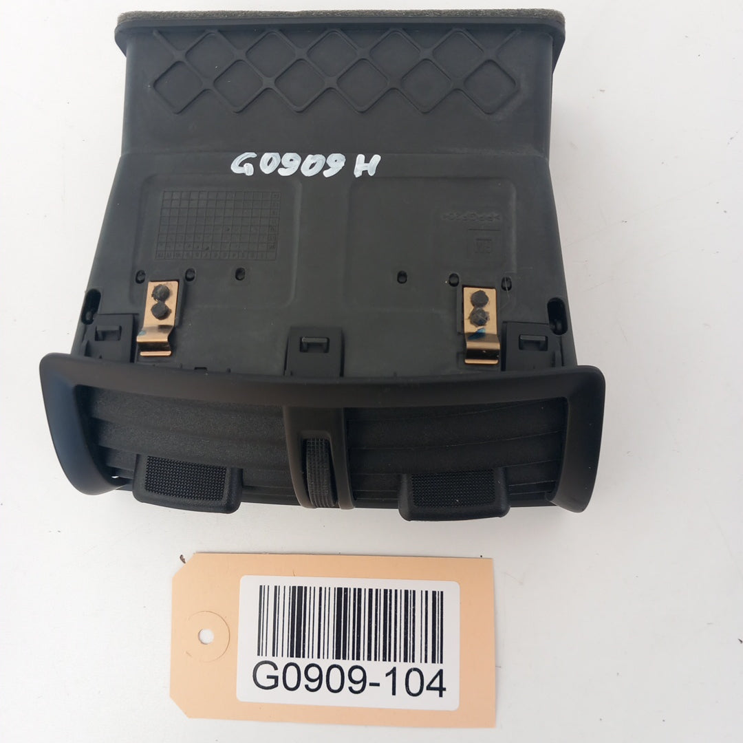 Въздуховод вентилационна решетка задна централна конзола Opel Insignia A