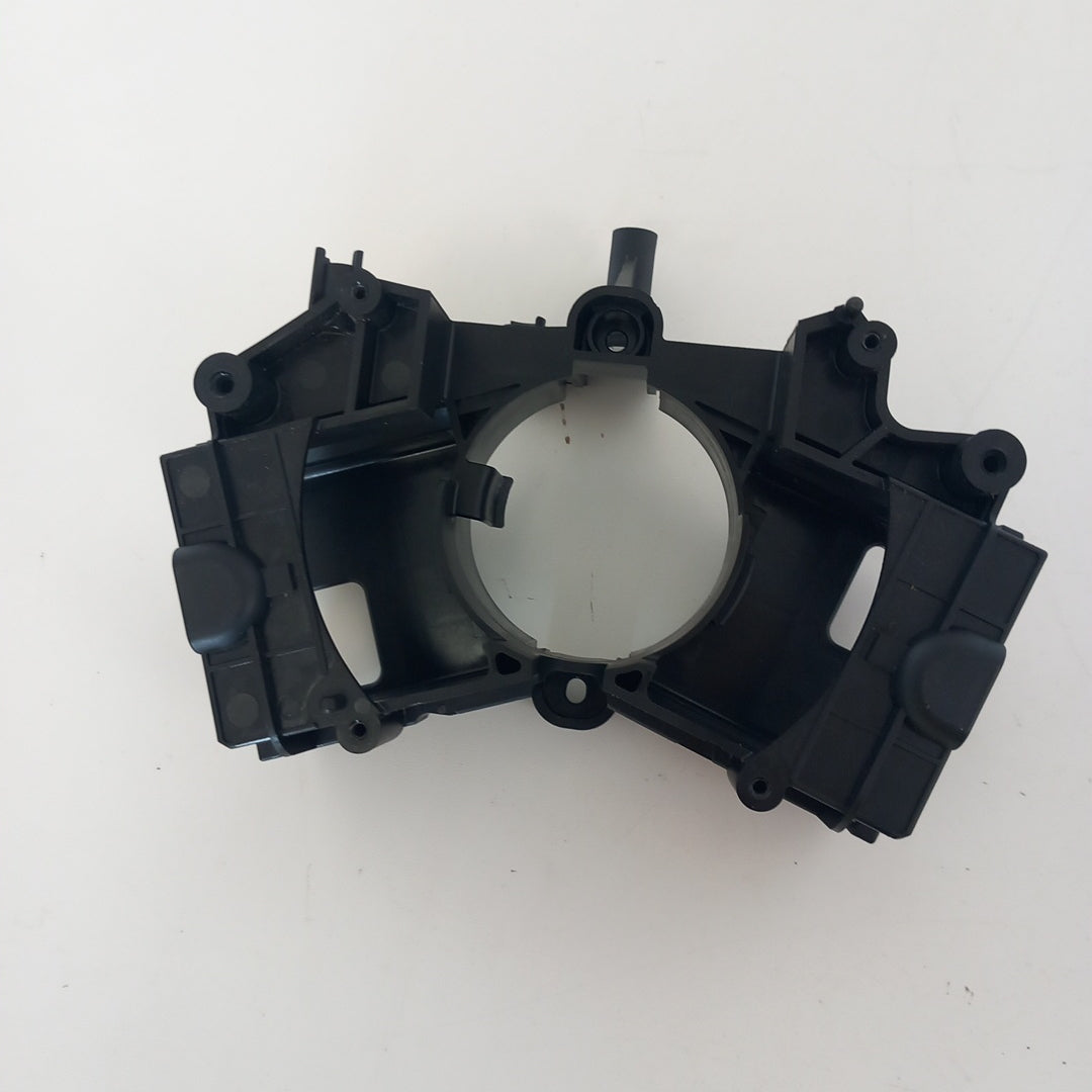 Пластмаса скоба под волана чистачки мигачи Opel Insignia A