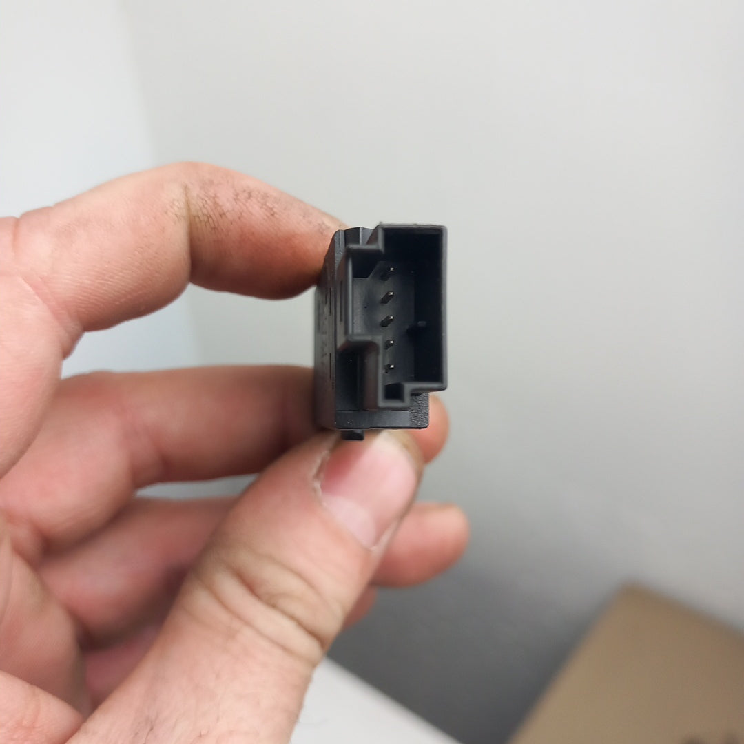 Датчик AUX вход връзка слушалки Opel Insignia A