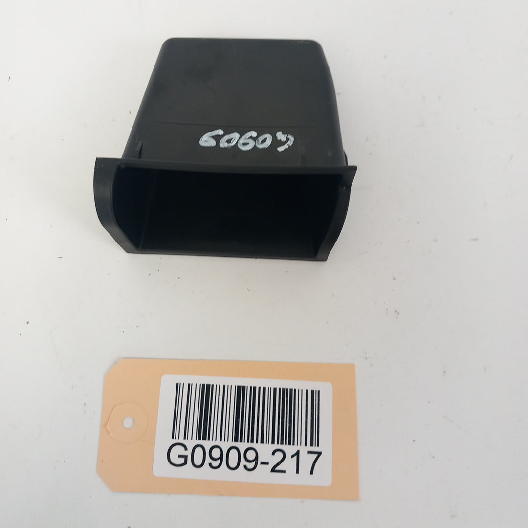 Кутия отделение съхранение пепелник Opel Insignia A