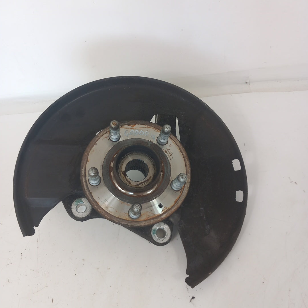 Главина шарнир предна лява Opel Insignia A